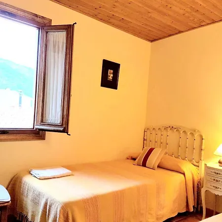 3 Bedrooms House With Balcony And Wifi At La Adrada * La Adrada