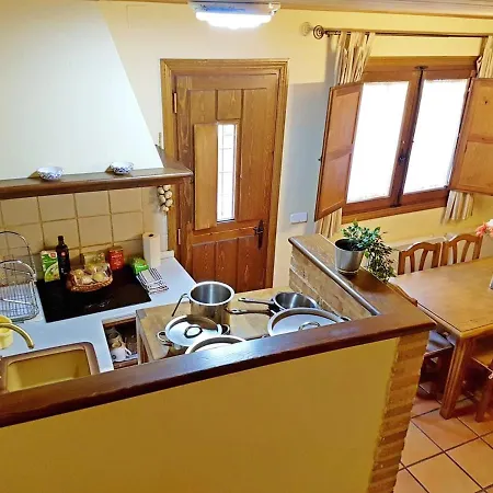 3 Bedrooms House With Balcony And Wifi At La Adrada * La Adrada
