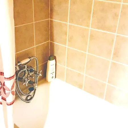3 Bedrooms House With Balcony And Wifi At La Adrada *