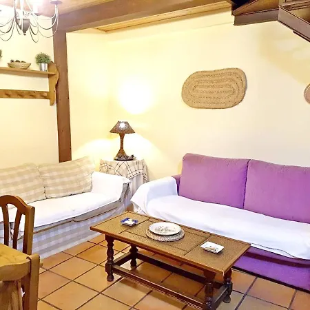 3 Bedrooms House With Balcony And Wifi At La Adrada Ferienhaus *